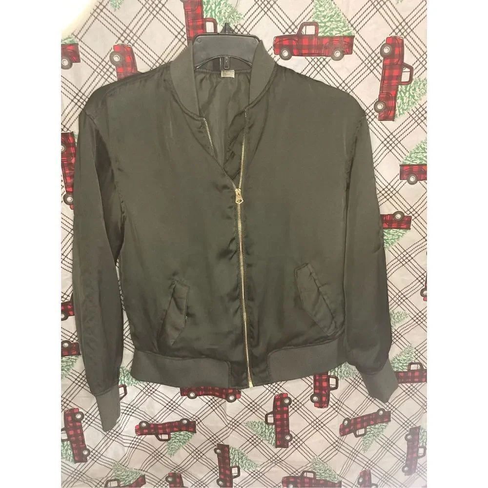 Jacket green size 4 by divided